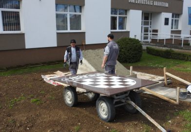 Postavljen hrvatski grb