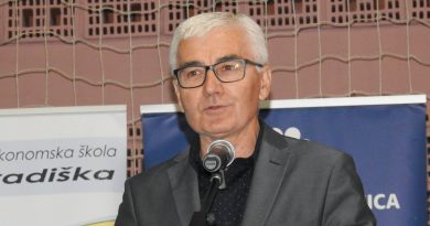 SVE VIŠE POMAŽEMO MLADE PODUZETNIKE– Željko Burazović– pročelnik Županijskog upravnog odjela za gospodarstvo i poljoprivredu BPŽ -4/2025-  Radijske emisije iz ciklusa Mladi i poduzetništvo