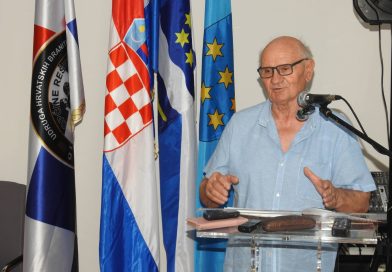 BILI SMO VOJNICI – Promocija knjige Franje Samardžića o Domovinskom ratu (prvi dio)– 10/2025- Radijske emisije iz ciklusa Vrijednosti Domovinskog rata
