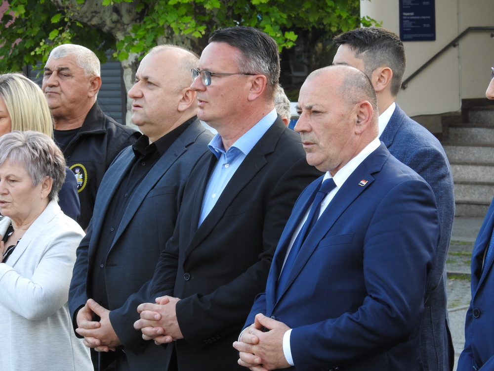 Ministar hrvatskih branitelja Tomo Medved jučer posjetio Novu Gradišku