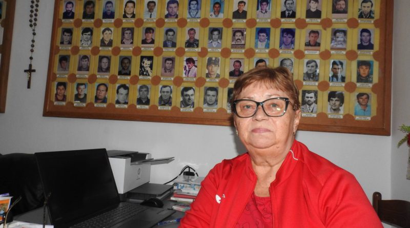 Očuvanje sjećanja na poginule i preminule u Domovinskom ratu je naš prioritetan zadatak – Gošća Vjekoslava Karešin emisija iz serijala „Borba protiv stereotipa i predrasuda prema marginaliziranim skupinama“